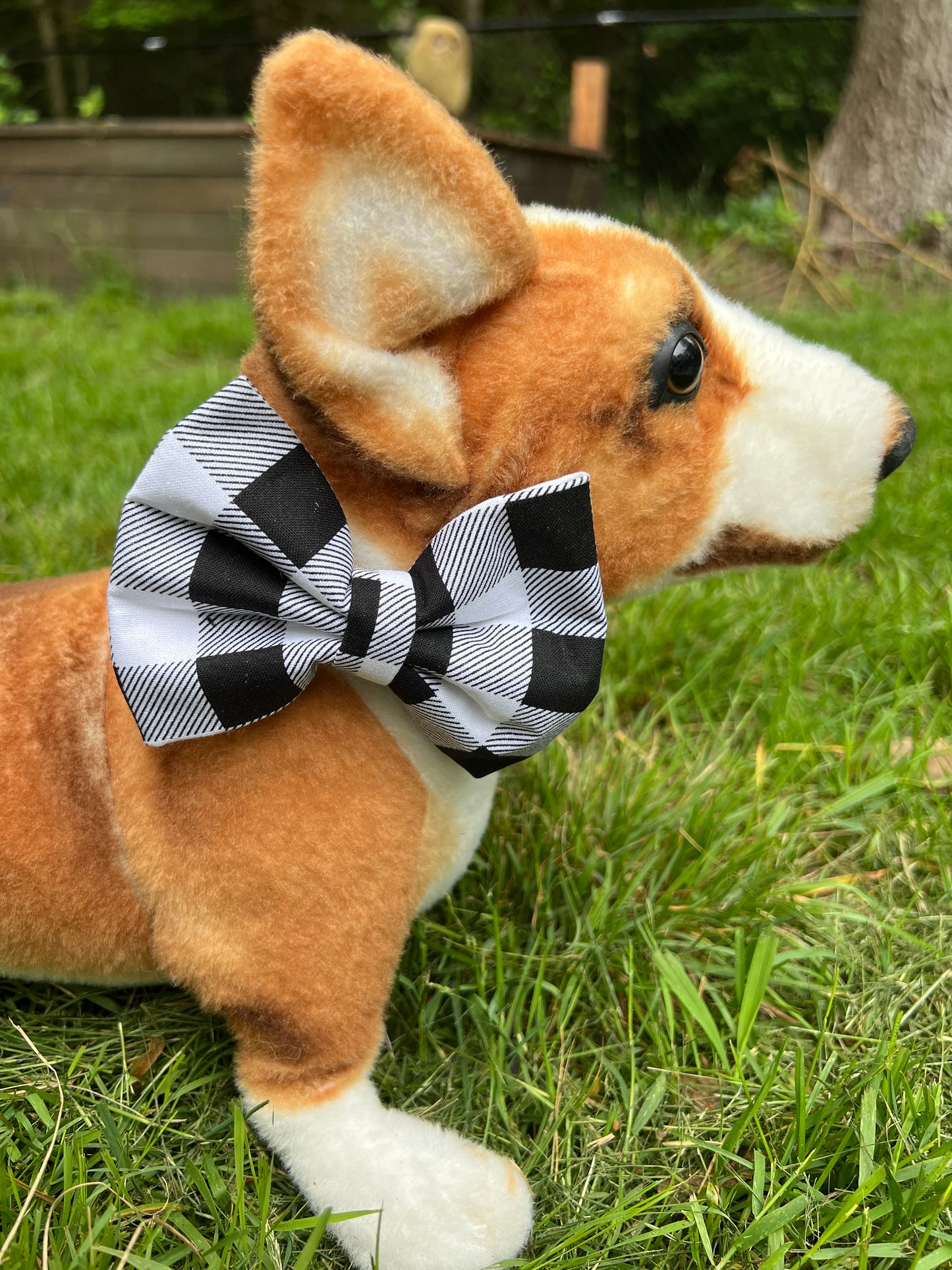 Black and White Plaid Bow Tie