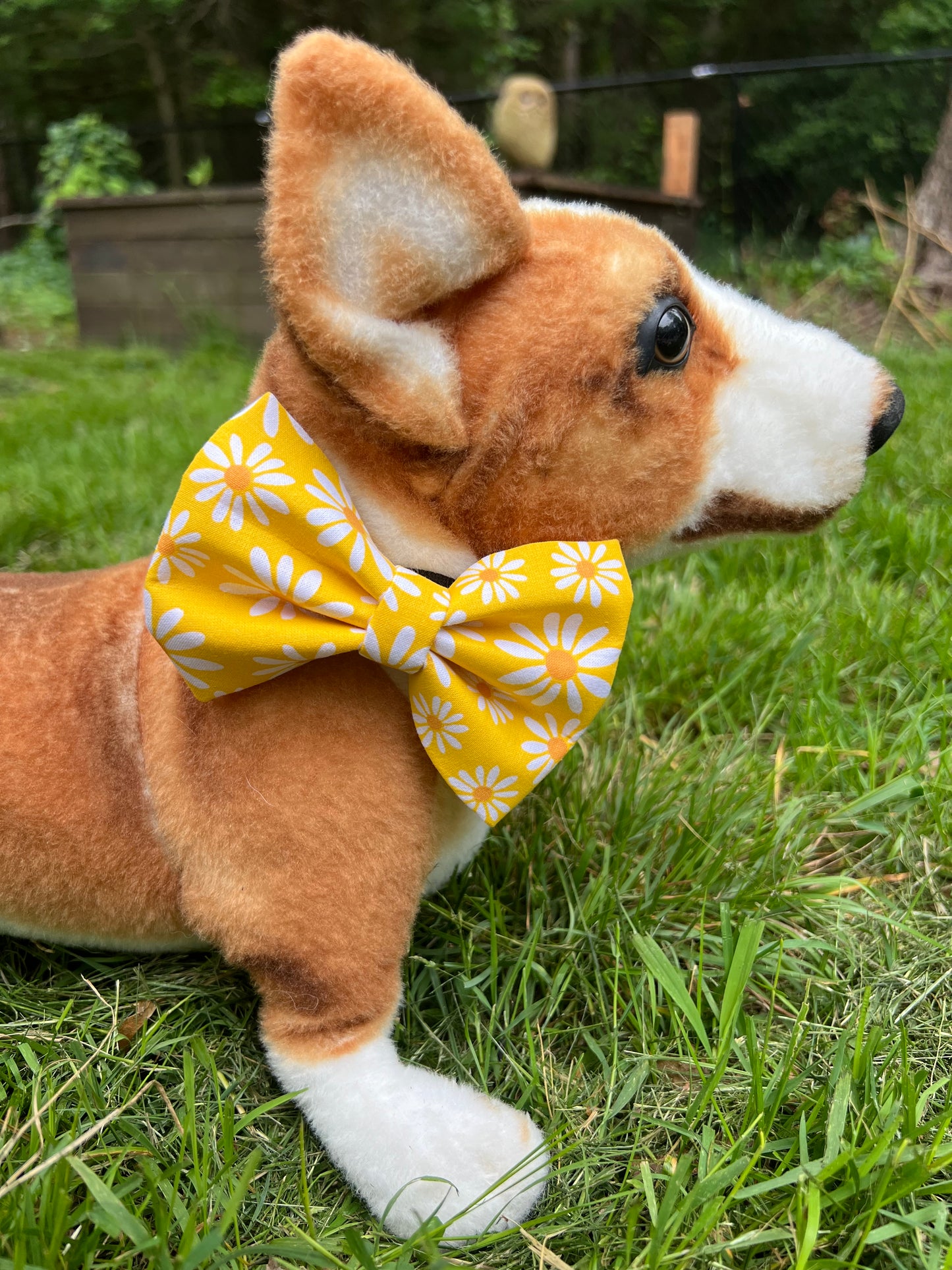 Yellow Daisy Bow Tie